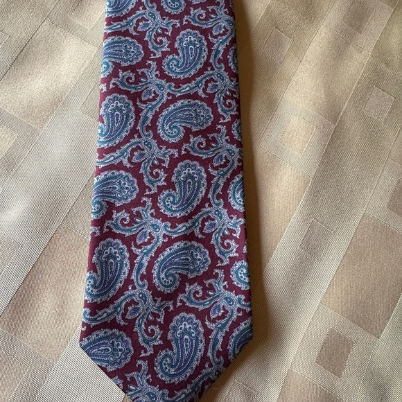 Paisley Patterned Tie - Burgundy and‎ Blue - Picture 1 of 4